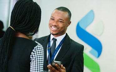 Corporate banking client talking to one of our experts